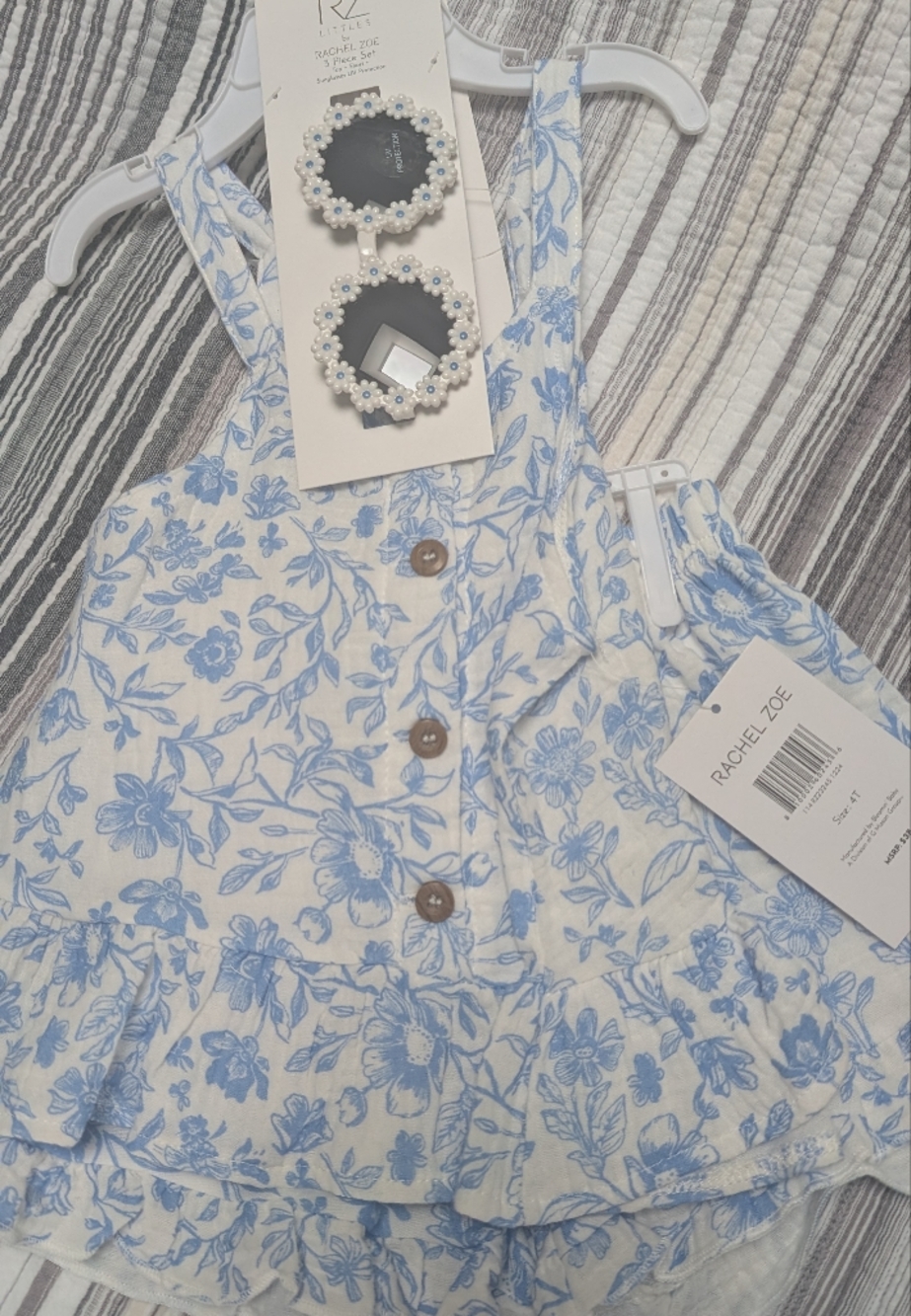 NWT Rachel Zoe Cream and Light Blue Floral Set with Sunglasses